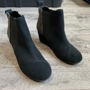 Toms Emery Black Mixed Media Slip On Wedge Ankle Booties Size 7.5